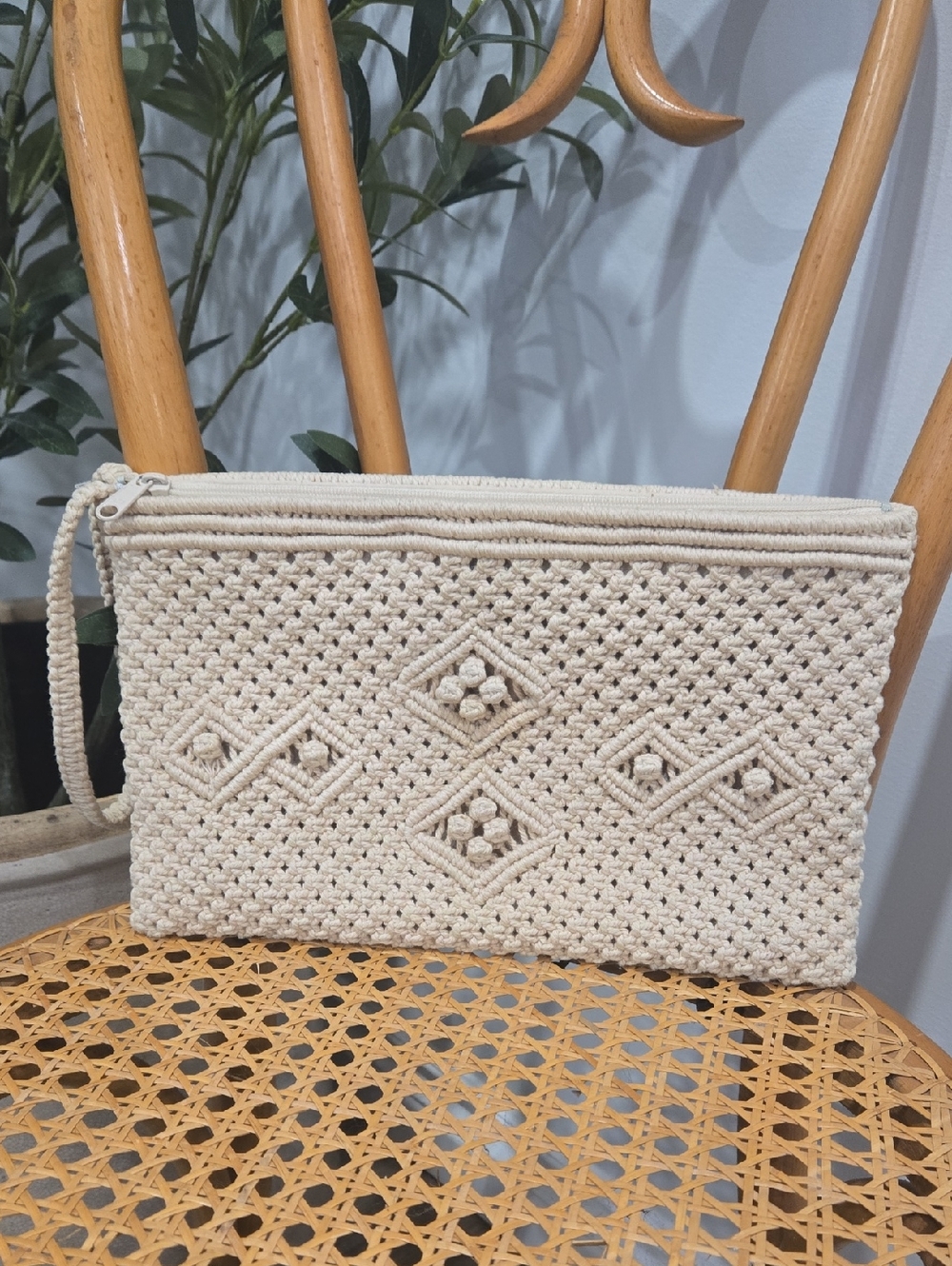 Vintage 80's/90's Neutral Macramé Wristlet Clutch - Cream